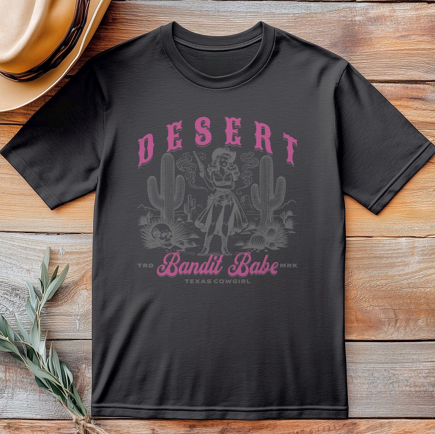 Bandit Babe T-shirt - Sneaky Cactus