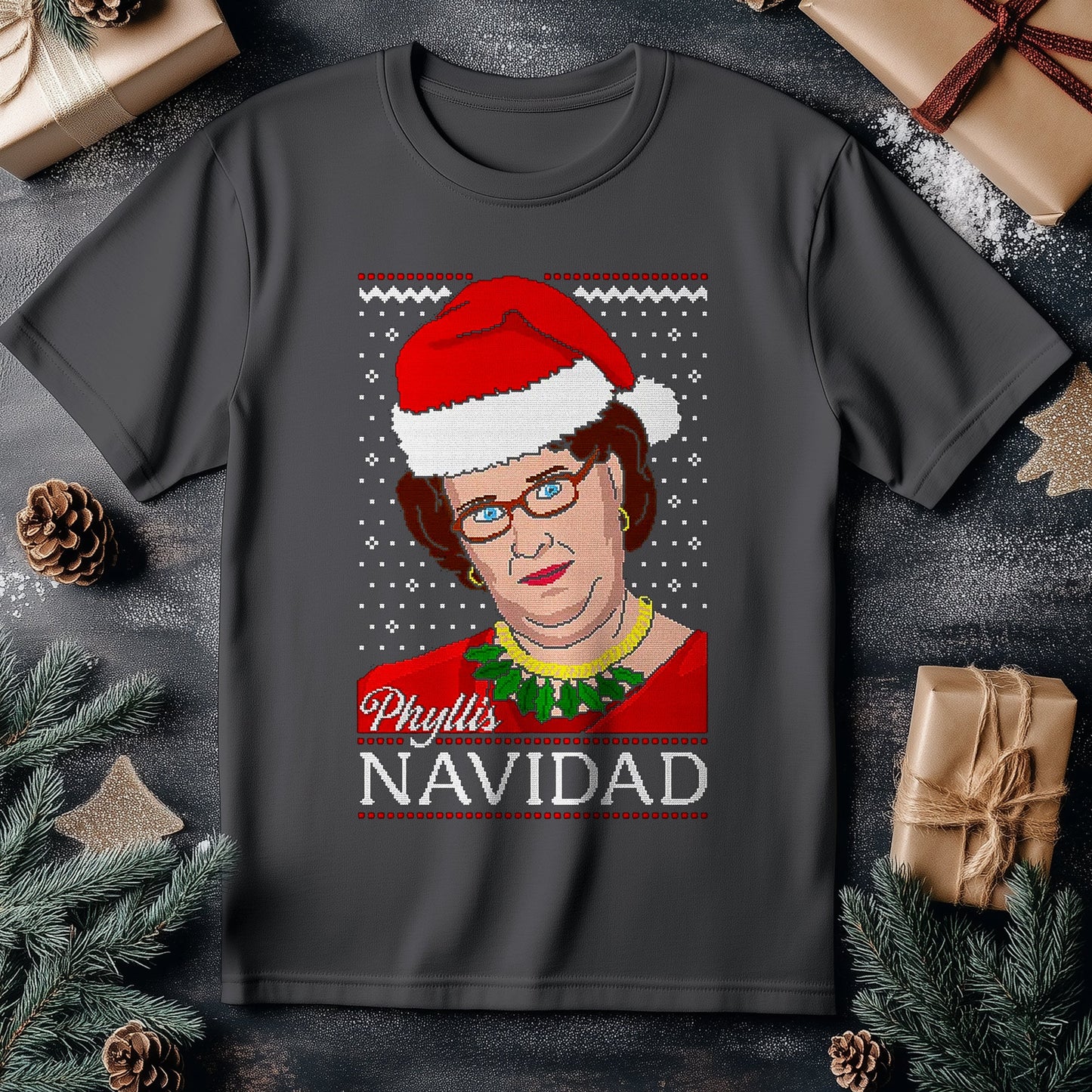 Phyllis-Navidad T-Shirt - Festively