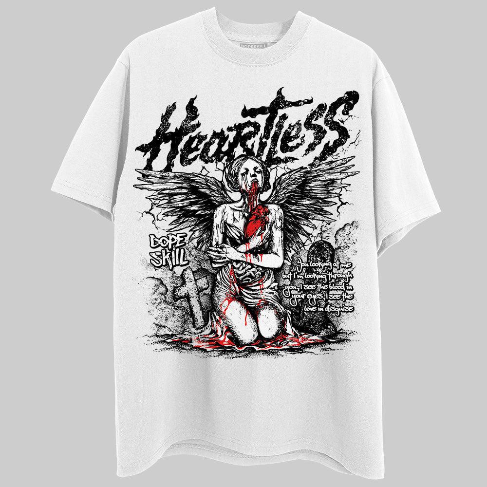 Black and White Collection DopeSkill T-Shirt Heartless Graphic