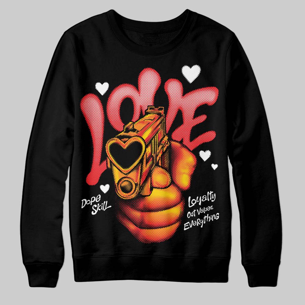 Black and White Collection DopeSkill Sweatshirt Love Shot Graphic