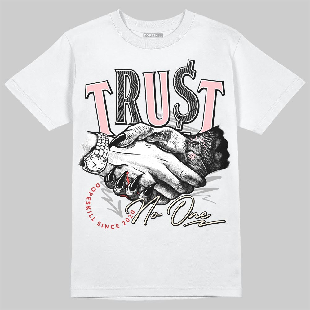Gel-Nimbus 10.1 Strawberry DopeSkill T-Shirt Trust No One Graphic