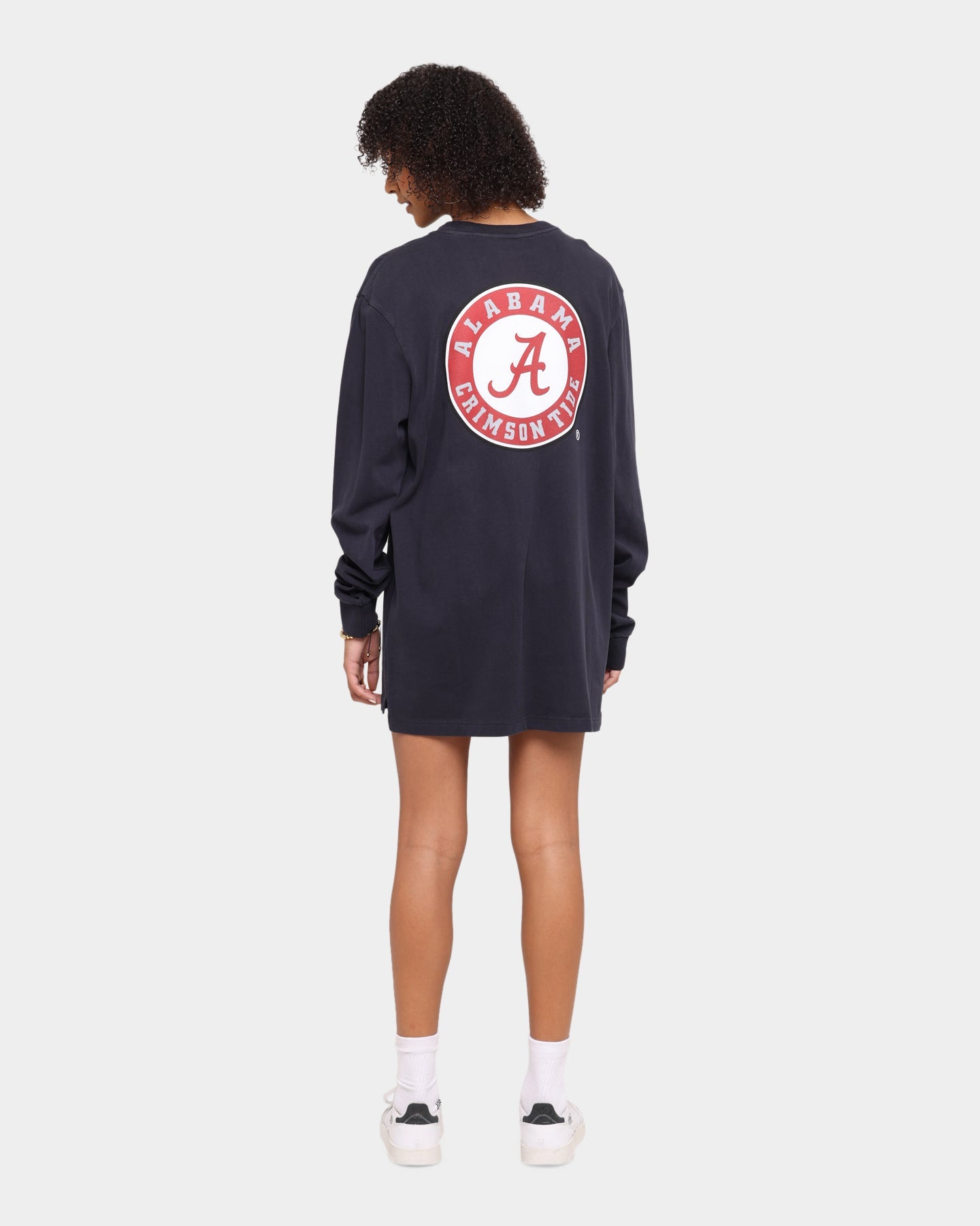 NATIONAL COLLEGIATE ATHLETIC ASSC Alabama Crimson Tide Team Crest Jeaner Long Sleeve T-Shirt Vintage Black Style001