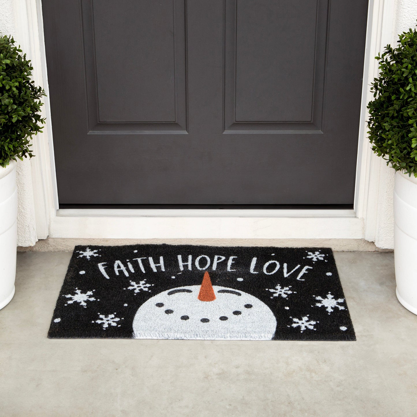 Sweatshirt & Christmas Welcome Mat Bundle