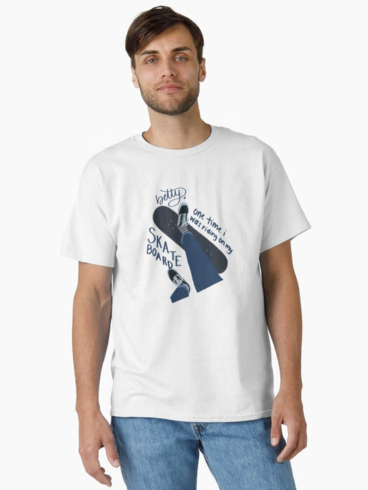 betty Classic T-Shirt